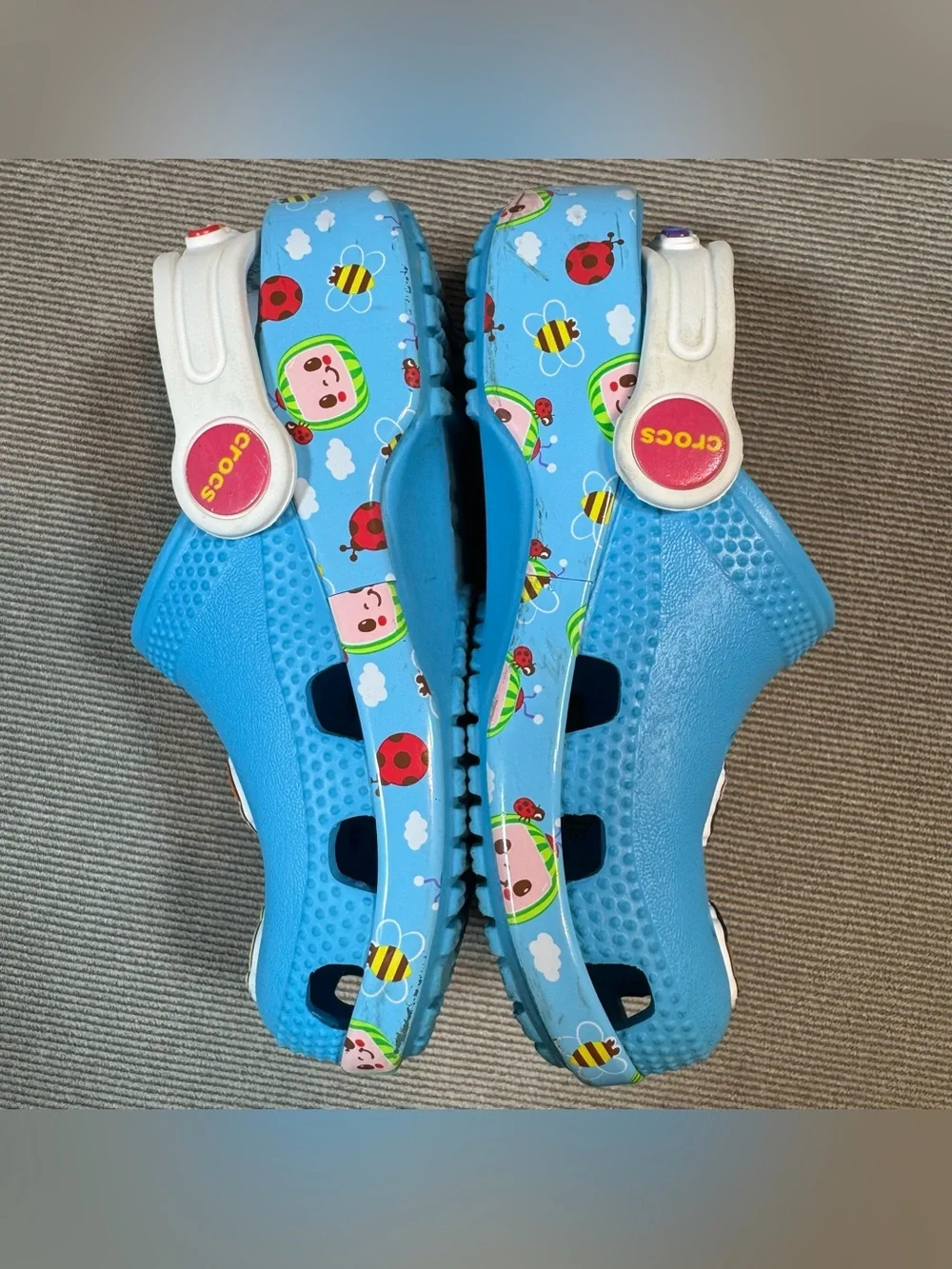 Cocomelon Crocs Blue Toddler Size 8 Classic Clogs Very Good Condition
